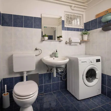 Apartment Lipa With Garden Pula